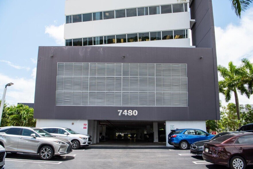 More Photos Of 7480 Bird Rd, Miami Office Residential For Lease