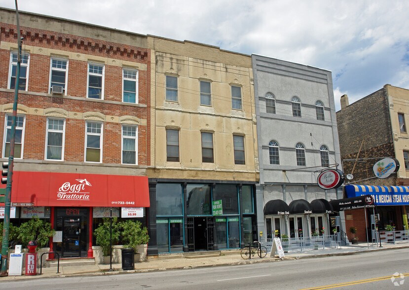 More Photos Of 1376 W Grand Ave, Chicago Storefront Retail Office For Lease
