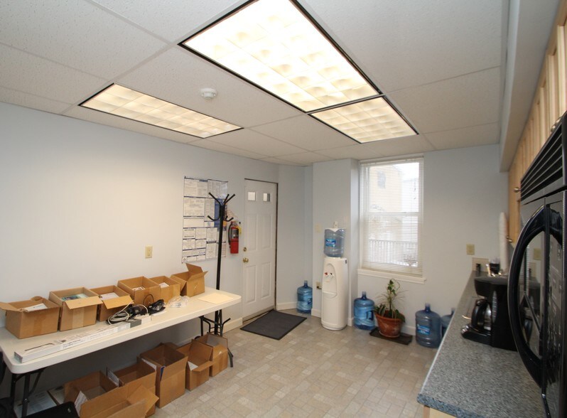 More Photos Of 67-73 Harry St, Conshohocken Office For Lease