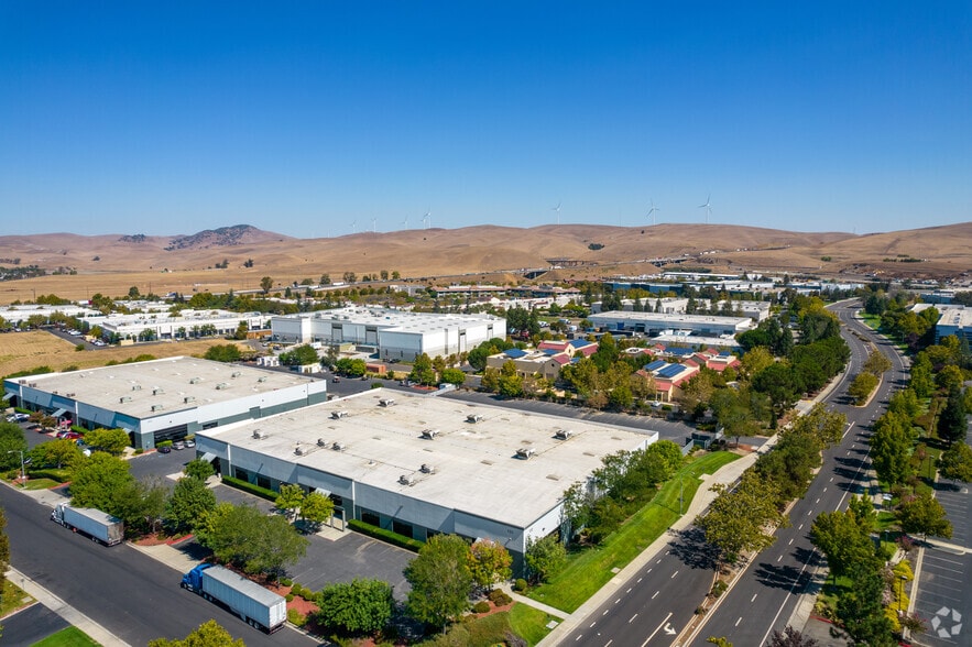 More Photos Of 151 Lawrence Dr, Livermore Warehouse For Lease