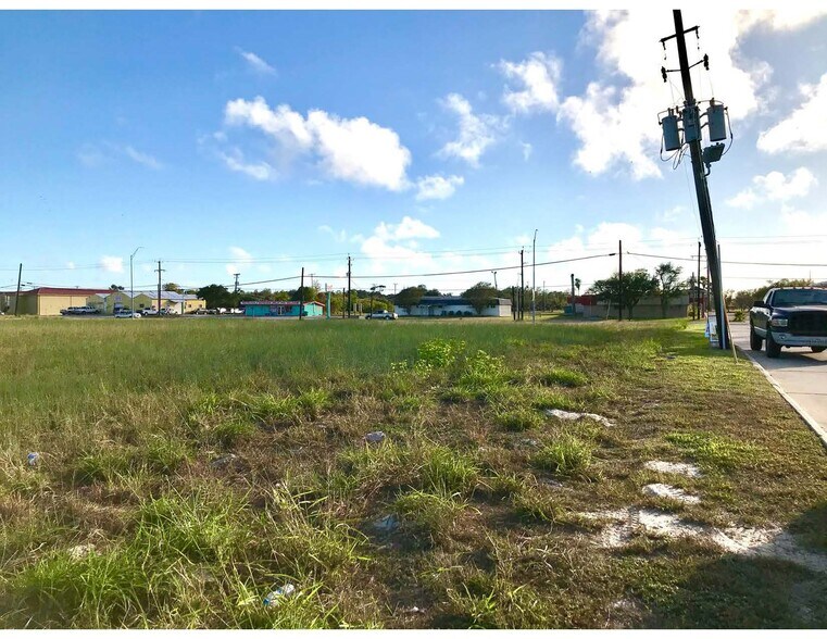 More Photos Of 1660 W Wheeler Ave, Aransas Pass Land For Sale