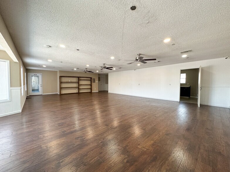 More Photos Of 2210 E Highway 190, Copperas Cove Freestanding For Sale