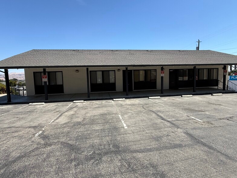 More Photos Of 210 San Benito St, Hollister Office For Lease