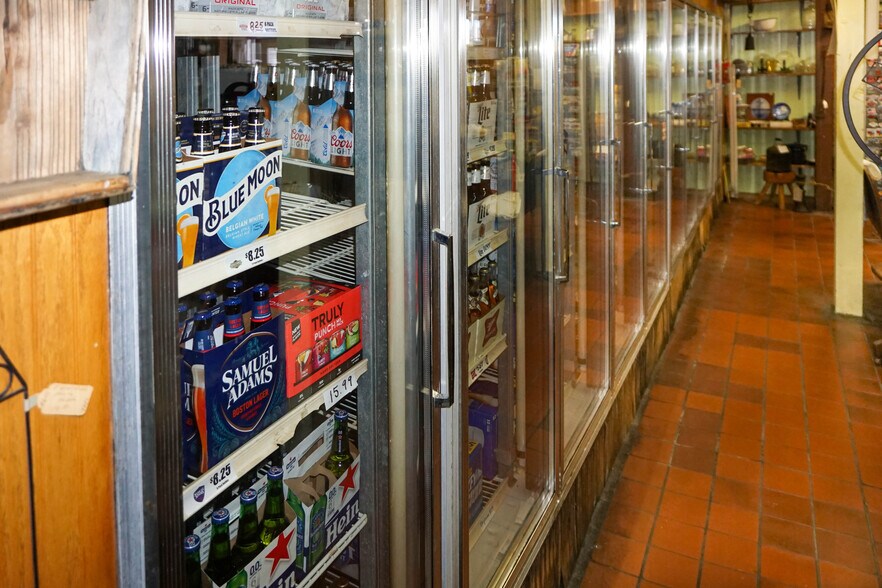 More Photos Of 1413 Martin Springs Dr, Rolla Convenience Store For Lease