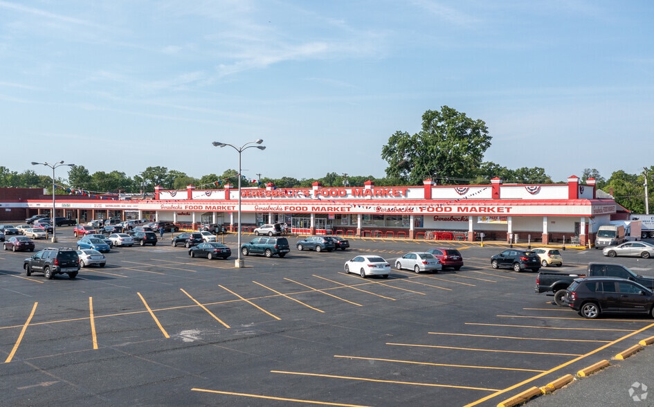 More Photos Of 2105 Eastern Blvd, Baltimore Unknown For Lease