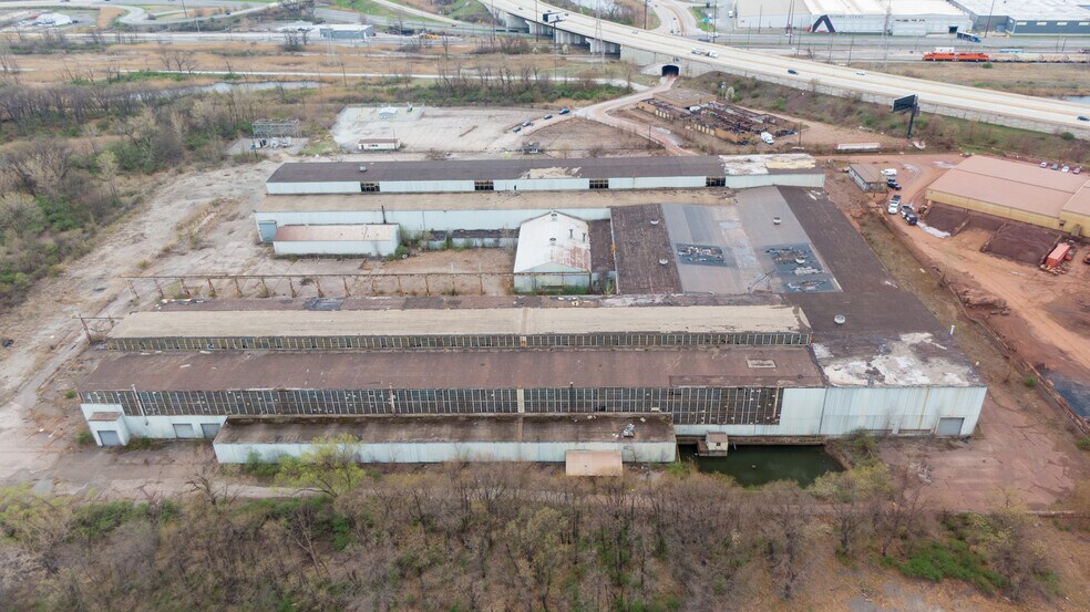 More Photos Of 2800 E Dunes Hwy, Gary Warehouse For Lease