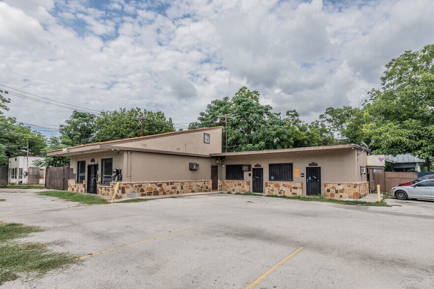 More Photos Of 1006 West Ave, San Antonio Freestanding For Sale