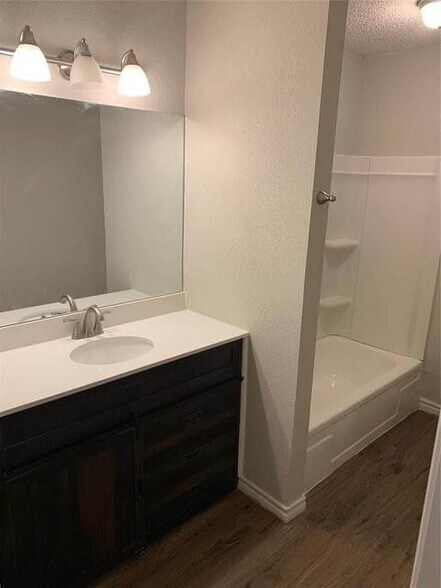 More Photos Of 429 Johnson St, Longview Apartments For Sale