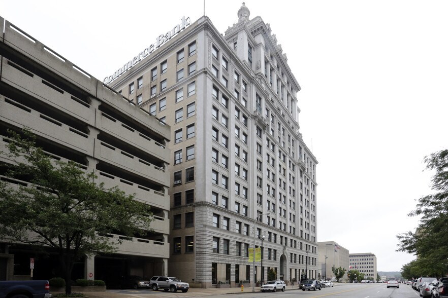 More Photos Of 416 Main St, Peoria Coworking Space