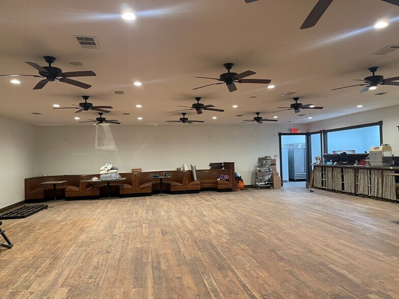 More Photos Of 5020 19 1/2 Ave, Riverdale Restaurant For Sale