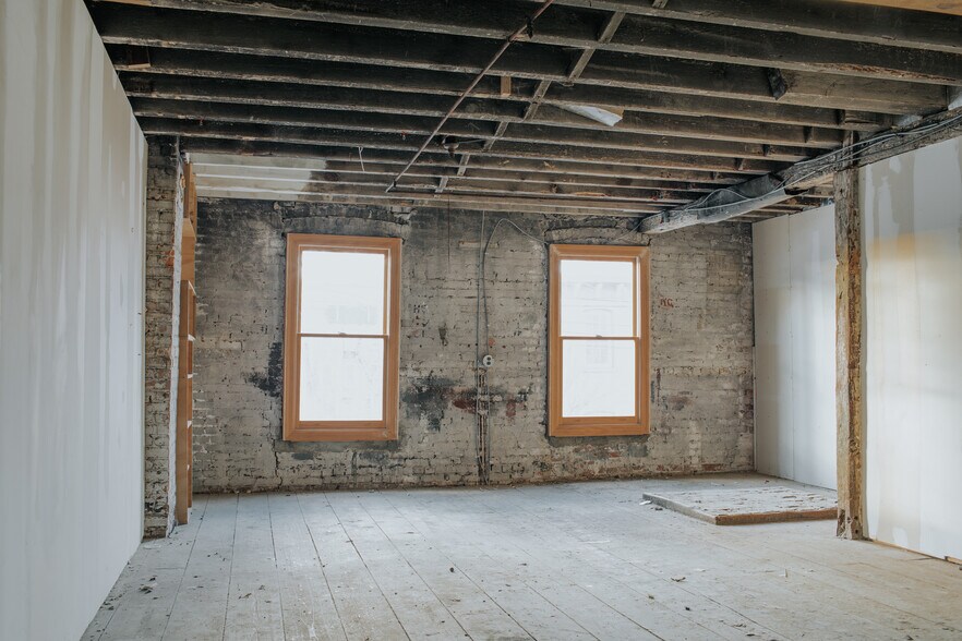 More Photos Of 32 Chambers St, Newburgh Light Manufacturing For Sale