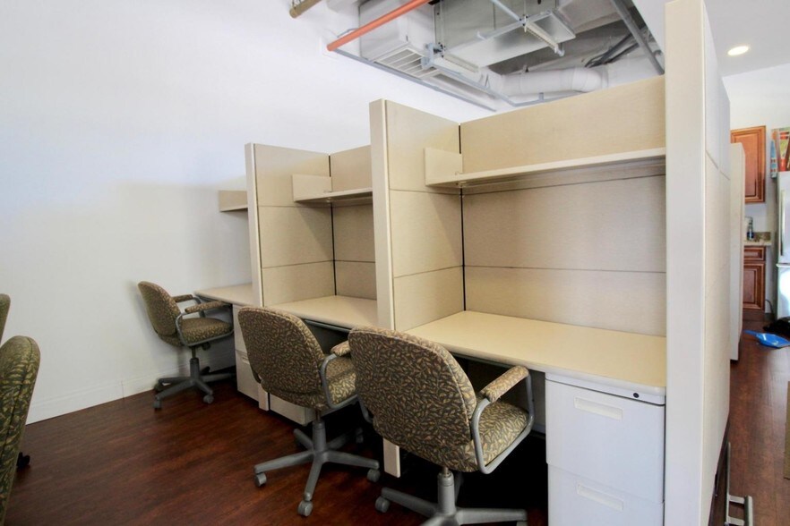 More Photos Of 120-140 S Indian River Dr, Fort Pierce Coworking Space