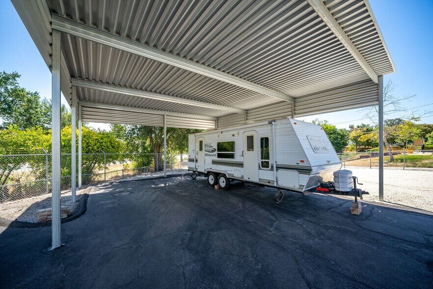 More Photos Of 3724 Oak st, Paso Robles Warehouse For Lease