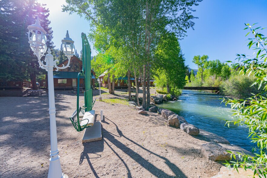 More Photos Of 860 County Road 142, Lake City Hotel For Sale