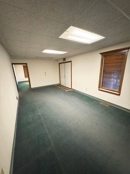 More Photos Of 8104 NW 122nd St, Oklahoma City Office For Sale