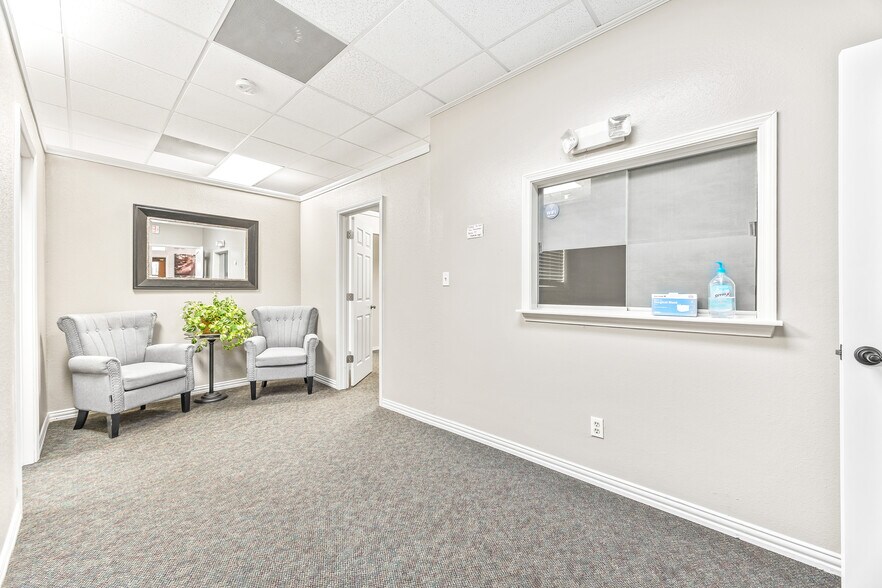 More Photos Of 18965 FM 2252, Garden Ridge Office For Sale