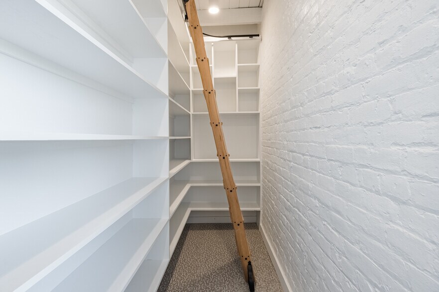 More Photos Of 3157 Tchoupitoulas St, New Orleans Service For Lease