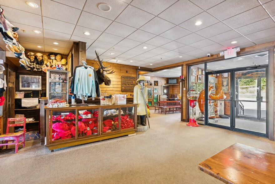 More Photos Of 161 Main St, Woolwich Restaurant For Sale