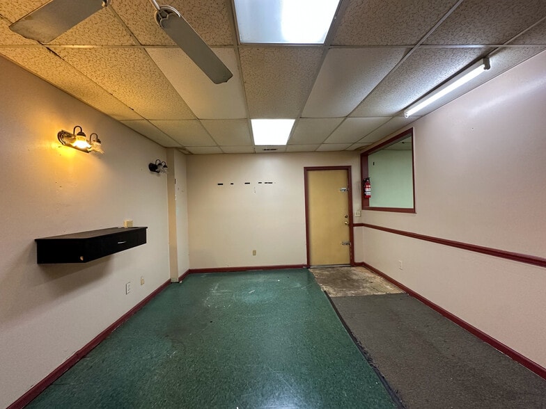 More Photos Of 4666-4678 Broad St, Sumter Restaurant For Sale