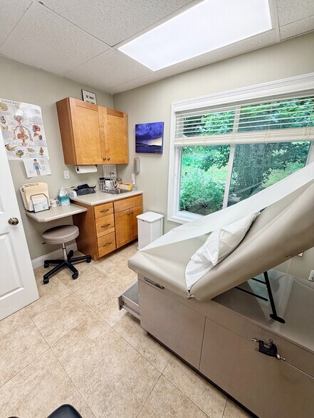 More Photos Of 356 US-202 Rt, Somers Town Office For Lease