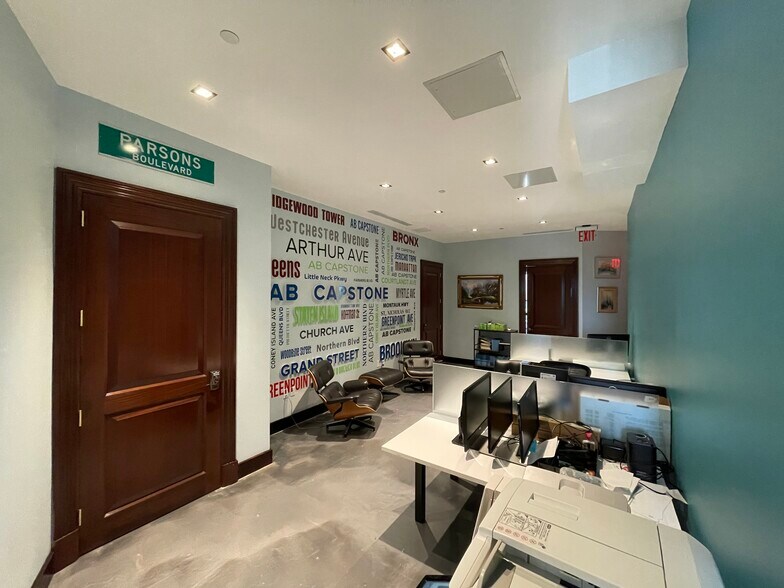 More Photos Of 251-73 Jericho Tpke, Bellerose Office For Sale