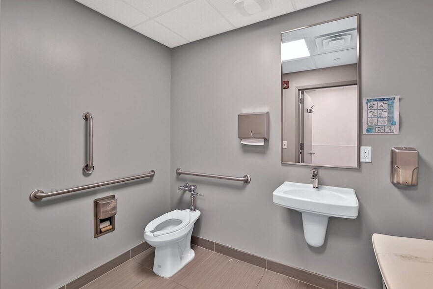 More Photos Of 222 Route 59, Airmont Medical For Lease