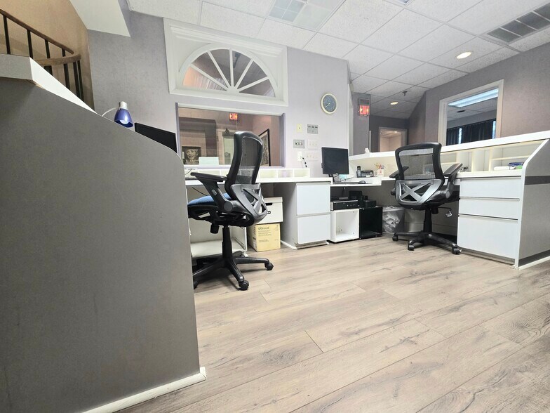 More Photos Of 224 Taylors Mill Rd, Manalapan Township Medical For Sale