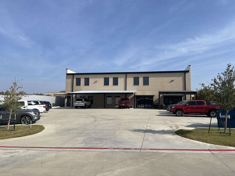 More Photos Of 4317 Marsh Ridge, Carrollton Showroom For Sale