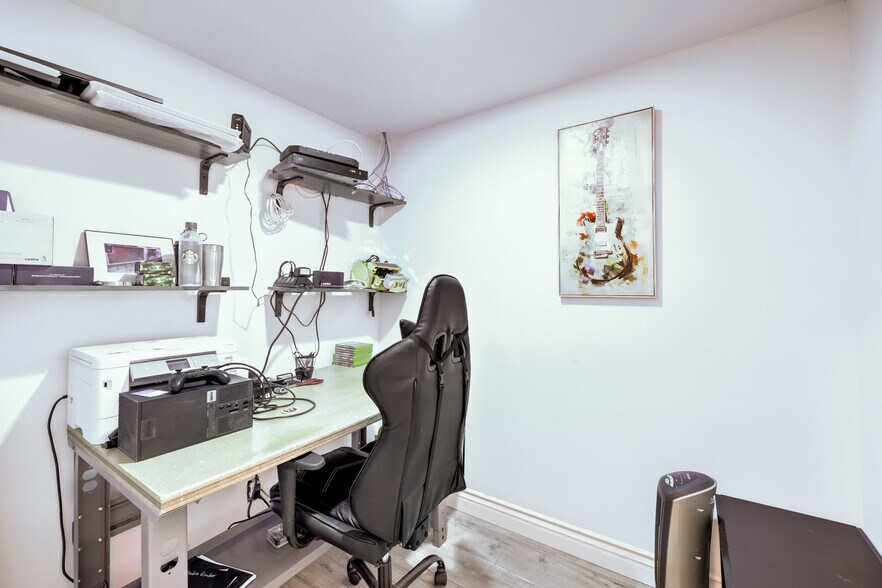 More Photos Of 621 S 10th St, Las Vegas Loft Creative Space For Sale