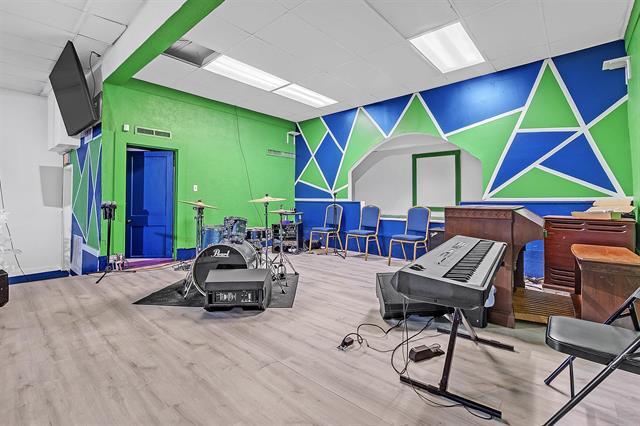 More Photos Of 2956 East St, Memphis Religious Facility For Sale