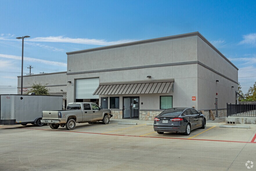 More Photos Of 10921 E Crystal Falls Pkwy, Leander Unknown For Lease