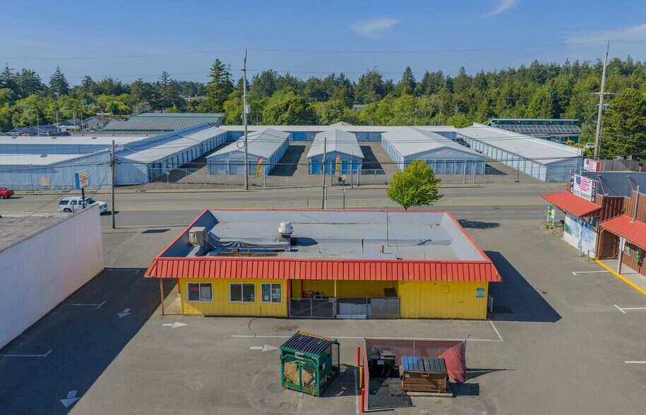 More Photos Of 1175 Newmark Ave, Coos Bay Restaurant For Sale