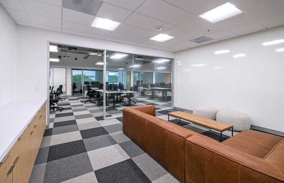 More Photos Of 125 Cremona Dr, Goleta Flex For Sale