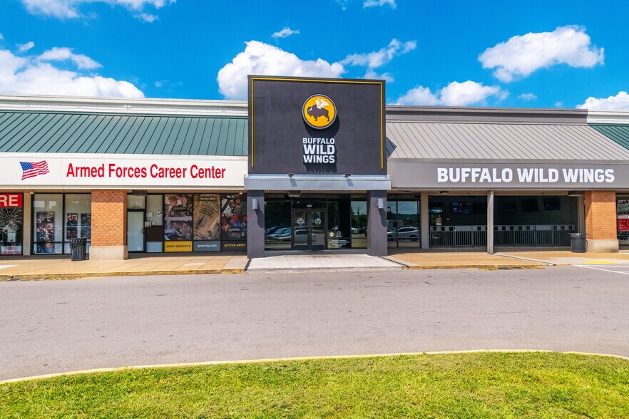 More Photos Of 607 Hebron Rd, Heath Unknown For Lease