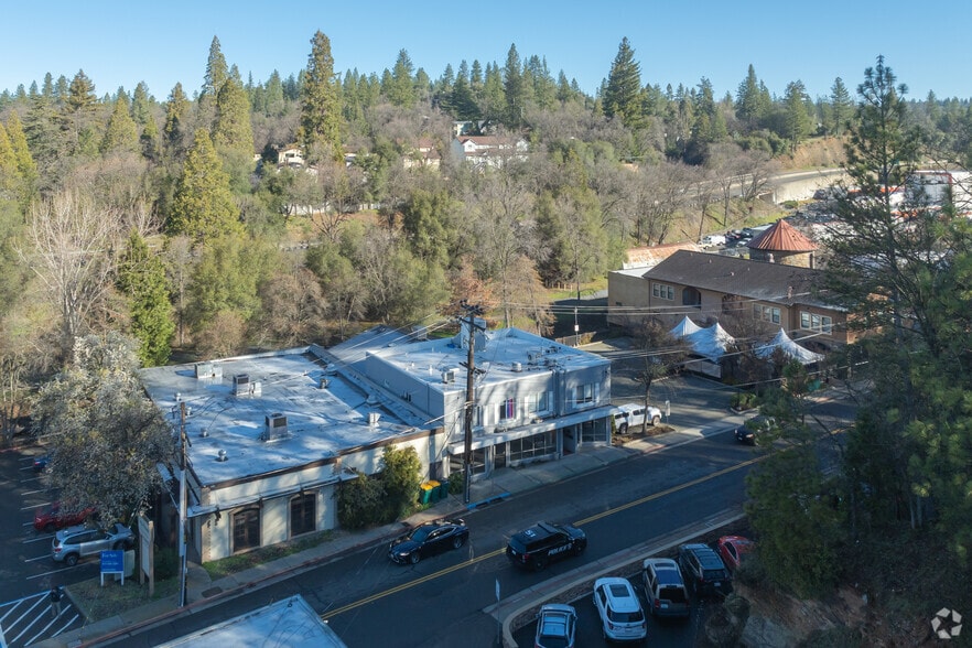 More Photos Of 617-619 Main St, Placerville Storefront Retail Residential For Lease