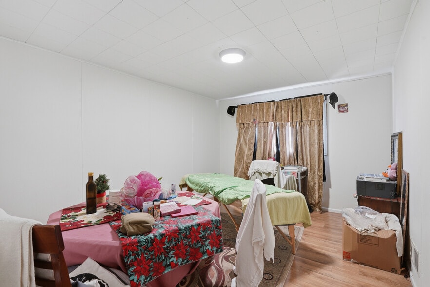 More Photos Of 23589-23593 Van Born Rd, Taylor Freestanding For Sale