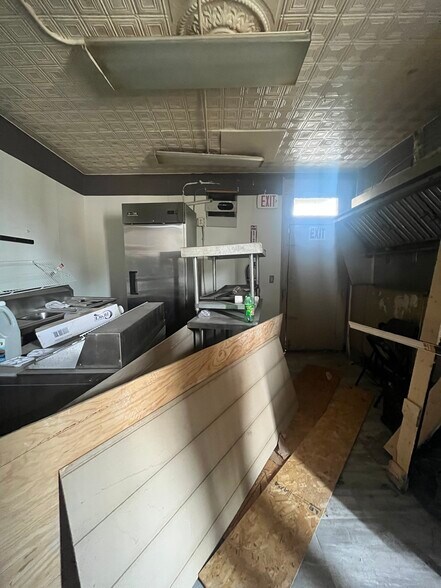 More Photos Of 3121 E Monument St, Baltimore Freestanding For Sale