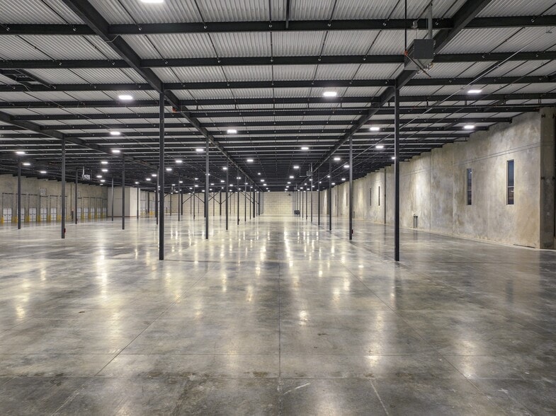 More Photos Of 2801 N State Highway 78, Wylie Warehouse For Lease