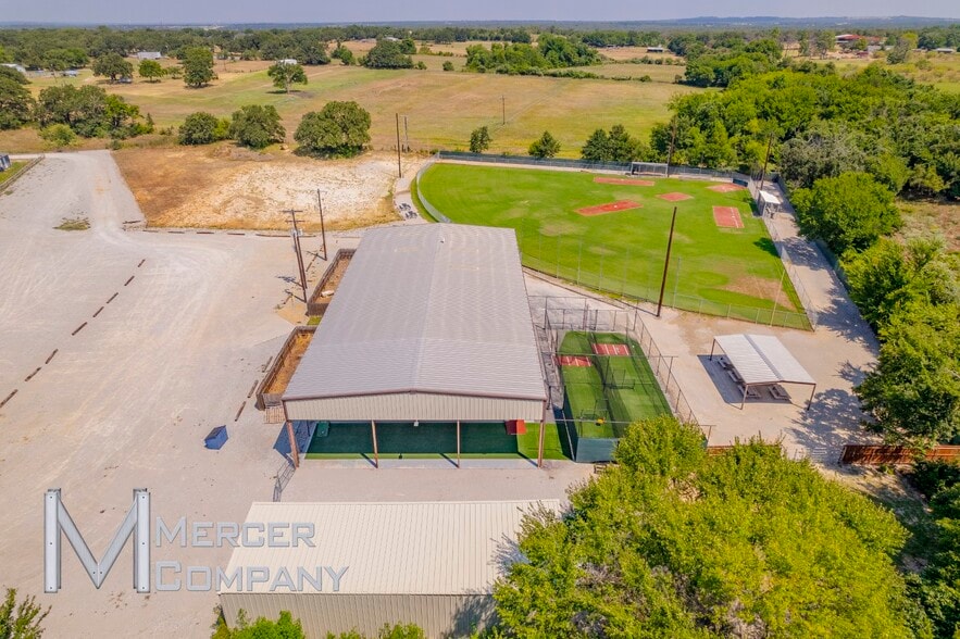 More Photos Of 3984 N US Highway 287, Alvord Warehouse For Sale