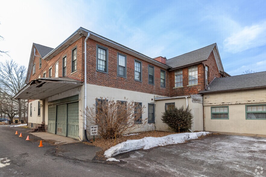 More Photos Of 7137 Old Easton Rd, Pipersville Office Residential For Sale