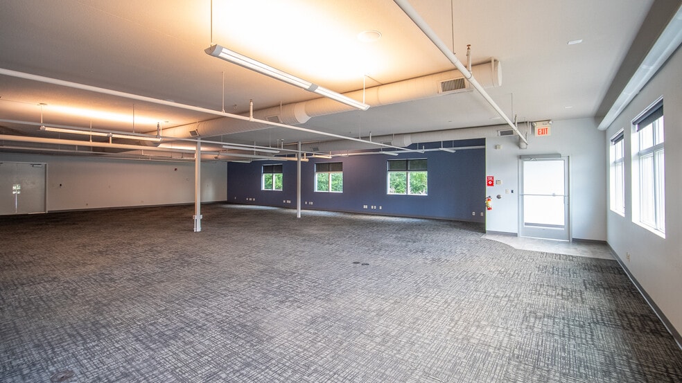 More Photos Of 3420 Lakeridge Pl NW, Rochester Office For Lease