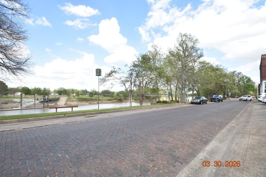 More Photos Of 101 W Front Street, Greenwood Office For Sale