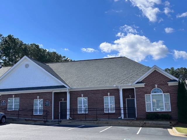 More Photos Of 247 River Park North Dr, Woodstock Medical For Sale