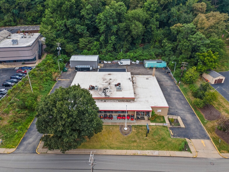 More Photos Of 520 E Bruceton Rd, Pittsburgh Freestanding For Sale