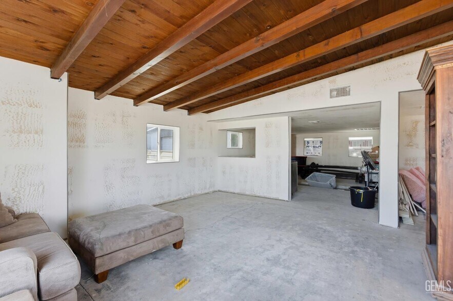 More Photos Of 2800 Patton Way, Bakersfield Specialty For Sale