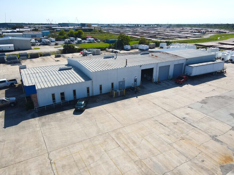 More Photos Of 204 Engineers Rd, Belle Chasse Warehouse For Lease
