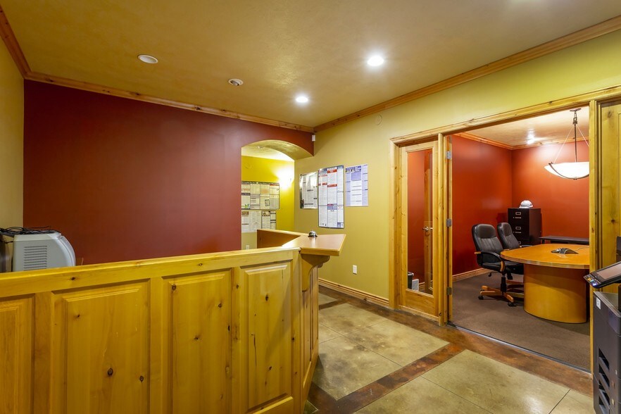 More Photos Of 9140 S State St, Sandy Office For Lease