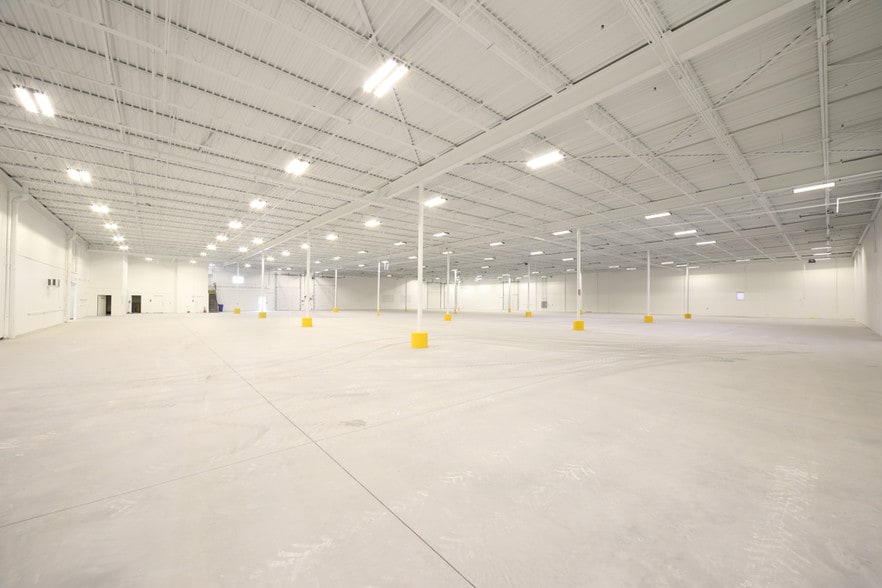 More Photos Of 2200 6th Ave S, Seattle Warehouse For Lease