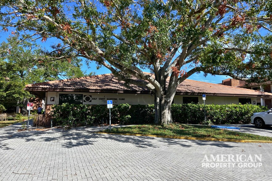 More Photos Of 3920 Bee Ridge Rd, Sarasota Medical For Sale