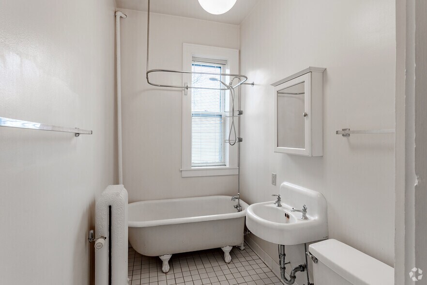 More Photos Of 1009 Park Ave, Minneapolis Apartments For Sale